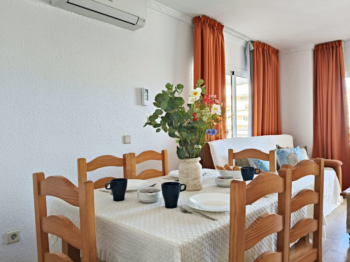 Se vende Apartamento Planta Media de 2 dormitorios en Costa Del Sol, Málaga, España
