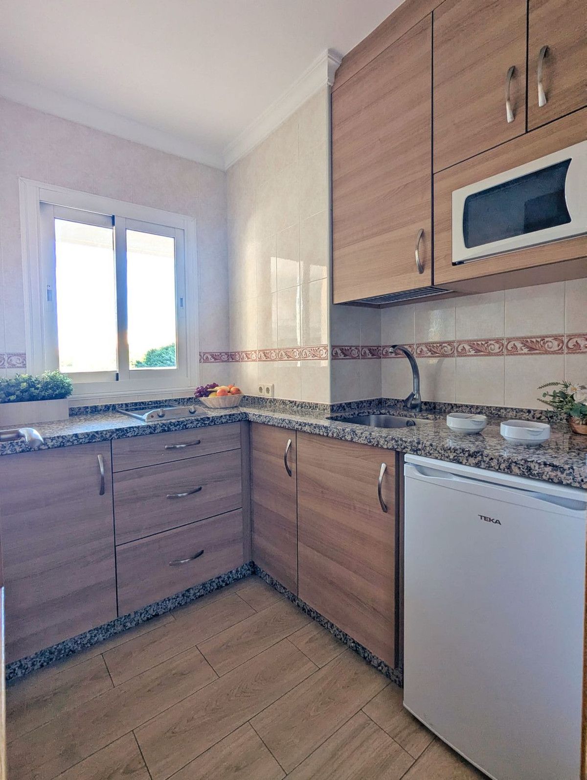 Se vende Apartamento Planta Media de 2 dormitorios en Costa Del Sol, Málaga, España