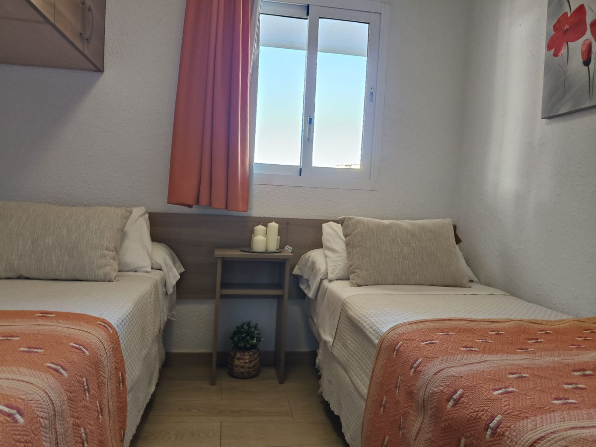 Se vende Apartamento Planta Media de 2 dormitorios en Costa Del Sol, Málaga, España