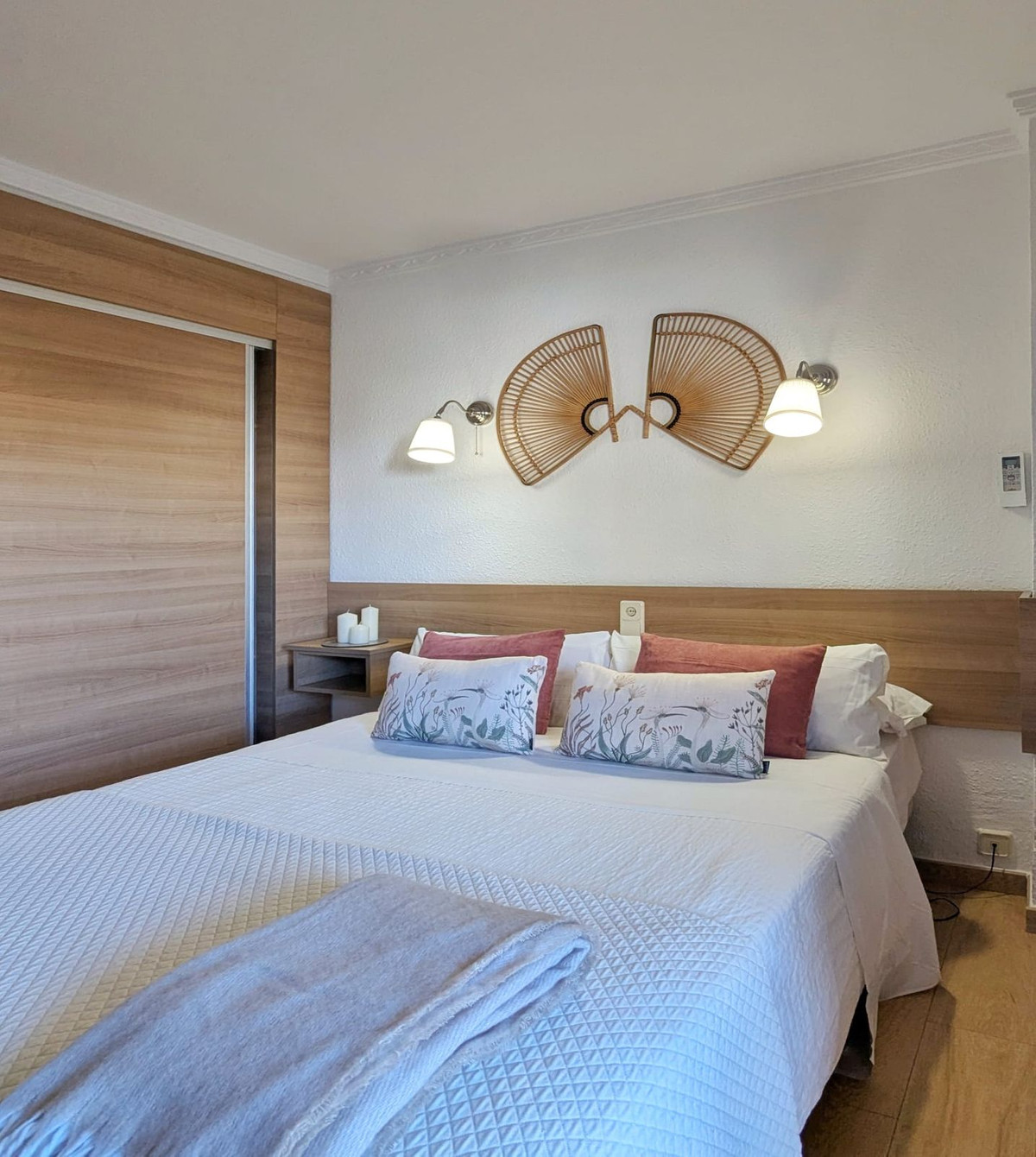 Se vende Apartamento Planta Media de 2 dormitorios en Costa Del Sol, Málaga, España