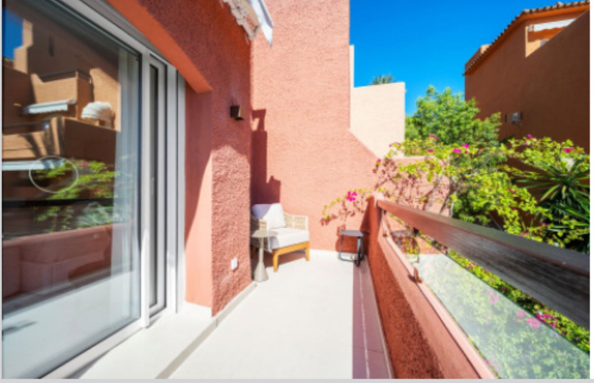 3 Bed Townhouse for sale in Nueva Andalucía Costa Del Sol, Málaga, Spain