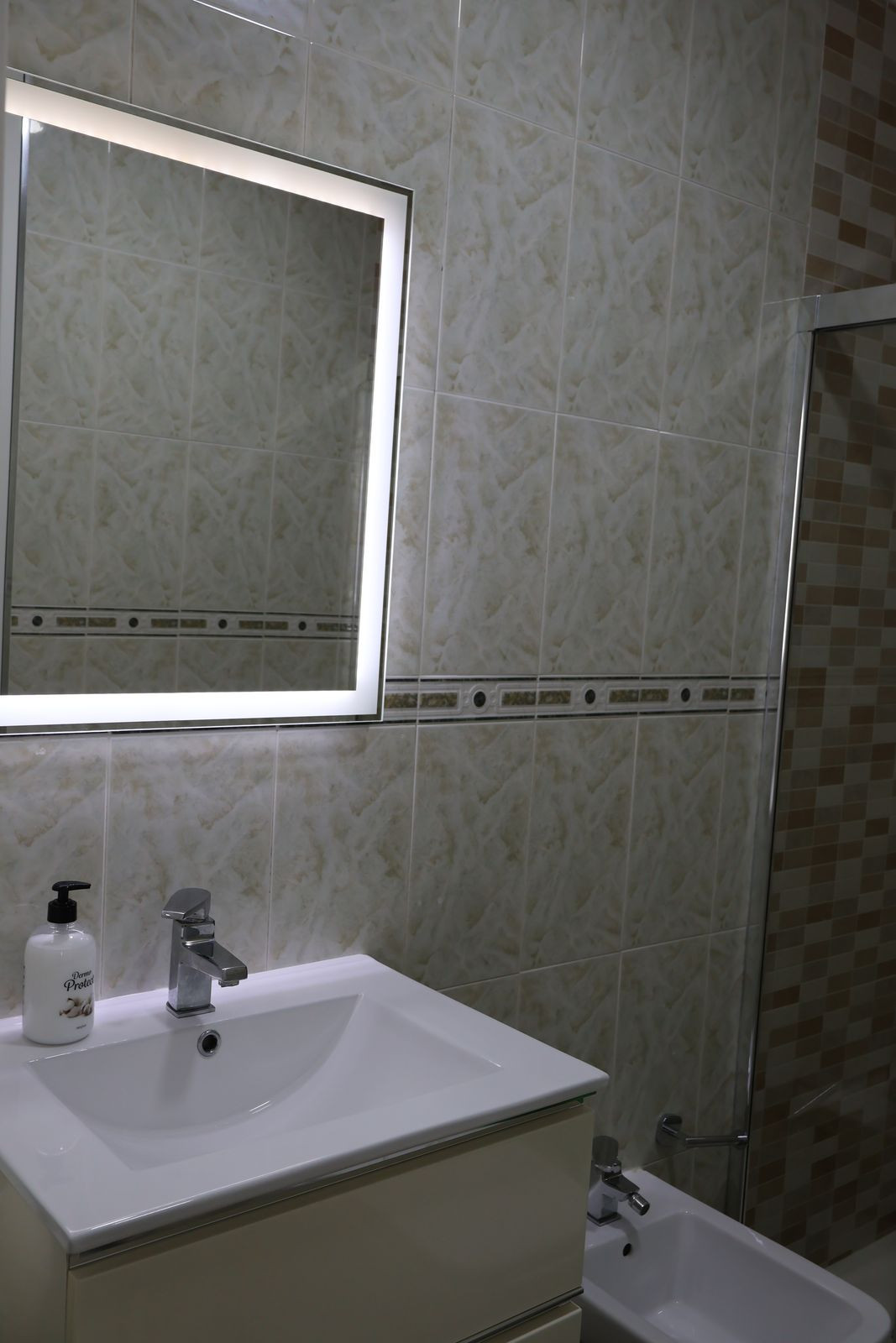 Se vende Apartamento en Planta Última de 2 dormitorios en Costa Del Sol, Málaga, España