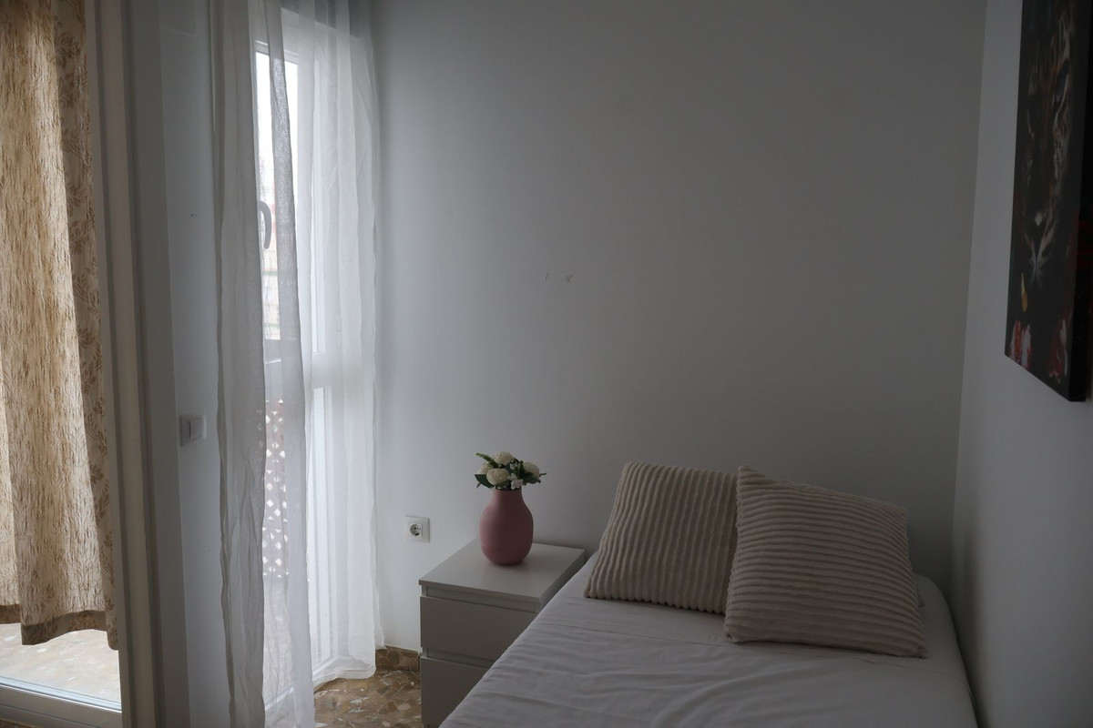 Se vende Apartamento en Planta Última de 2 dormitorios en Costa Del Sol, Málaga, España
