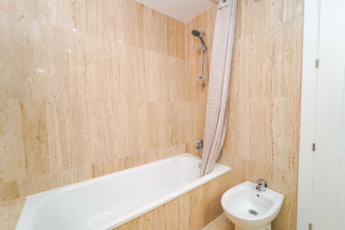 Se vende Ático de 2 dormitorios en Costa Del Sol, Málaga, España