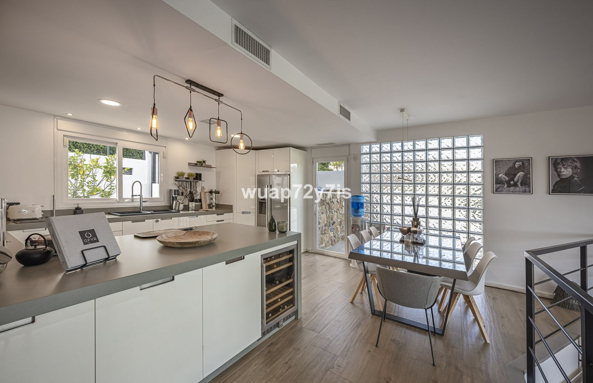 4 Bed Townhouse for sale in Guadalmina Alta Costa Del Sol, Málaga, Spain