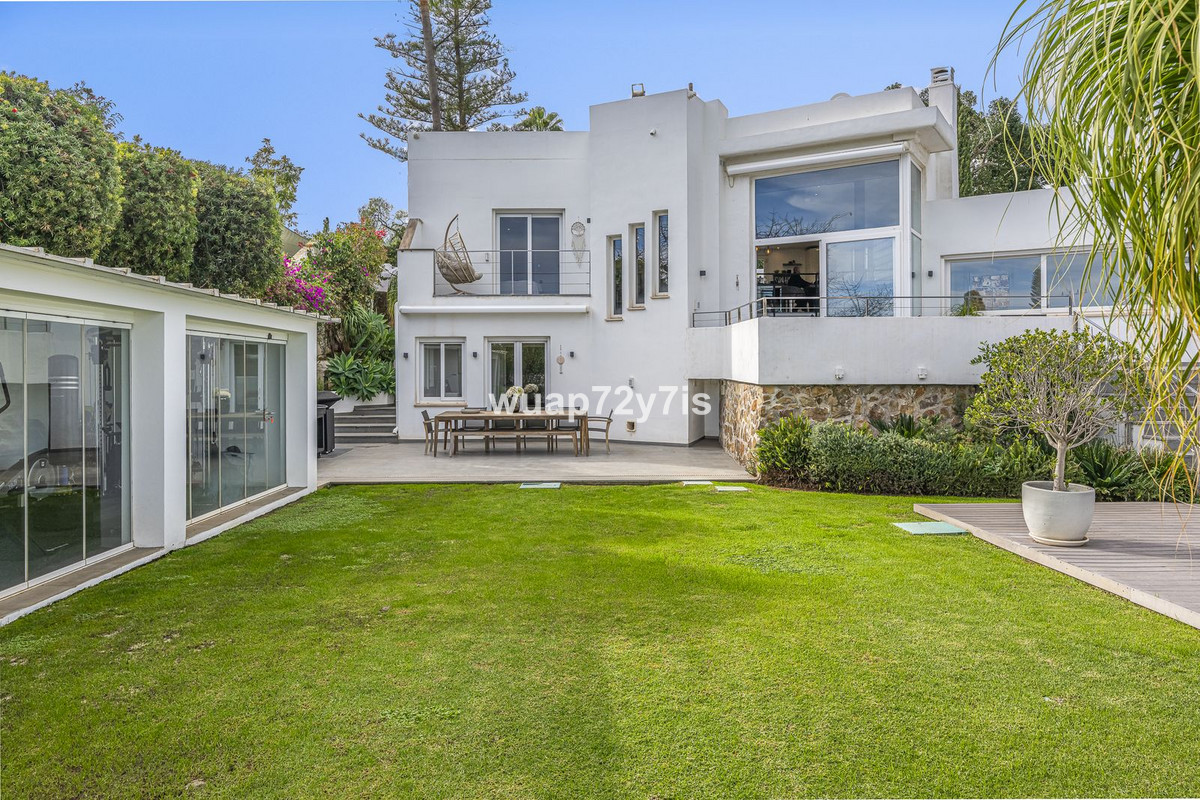 4 Bed Townhouse for sale in Guadalmina Alta Costa Del Sol, Málaga, Spain