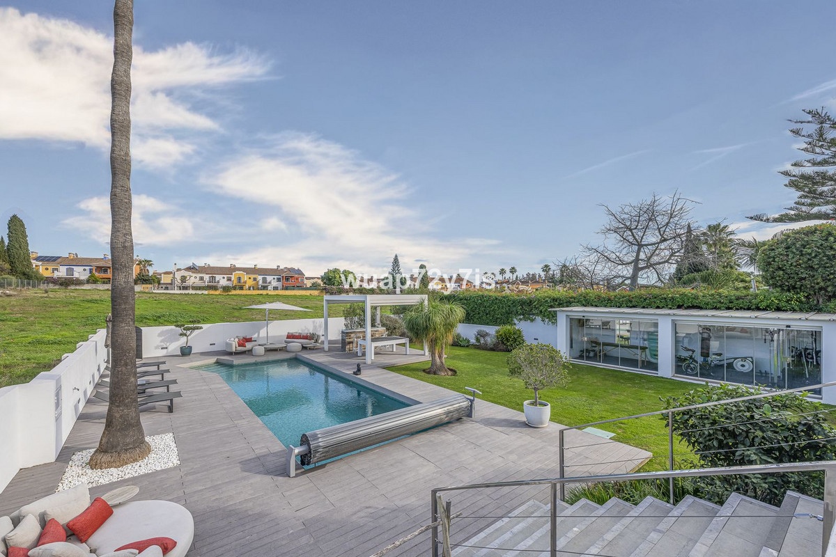 4 Bed Townhouse for sale in Guadalmina Alta Costa Del Sol, Málaga, Spain