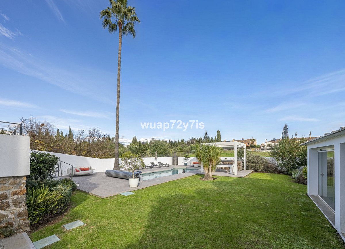 4 Bed Townhouse for sale in Guadalmina Alta Costa Del Sol, Málaga, Spain