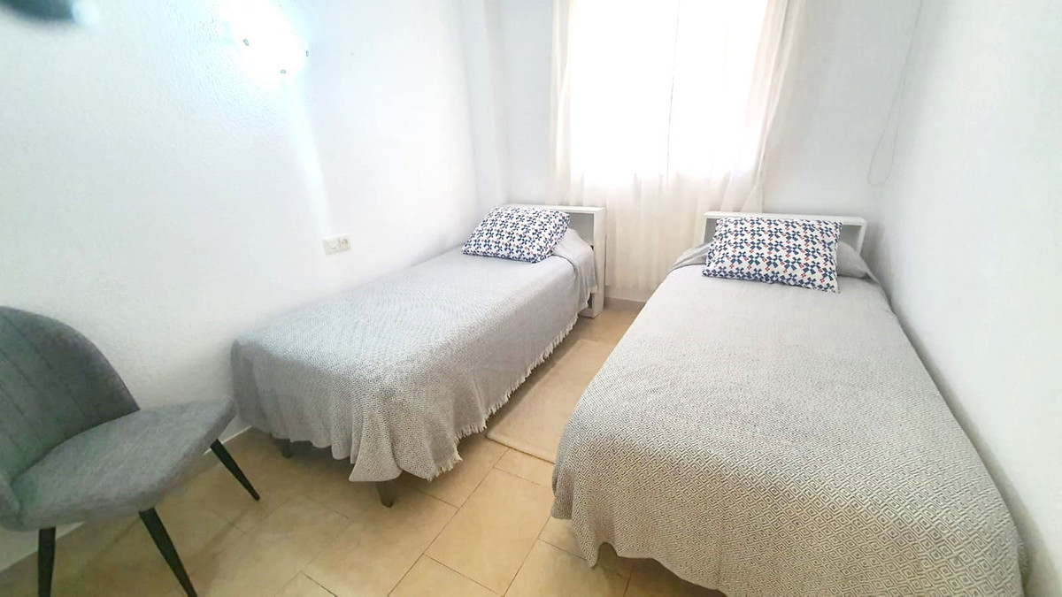 Se vende Apartamento Planta Media de 3 dormitorios en Costa Del Sol, Málaga, España