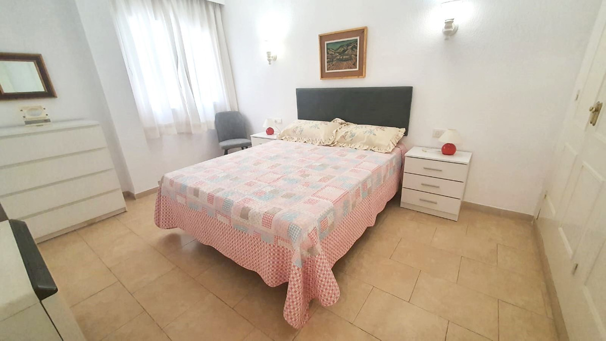 Se vende Apartamento Planta Media de 3 dormitorios en Costa Del Sol, Málaga, España