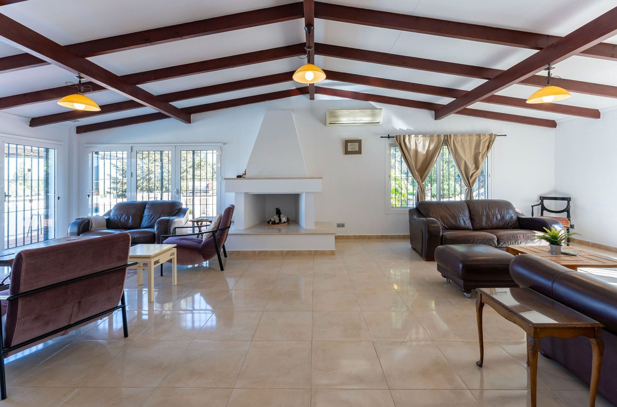 Se vende Villa - Chalet de 9 dormitorios en Costa Del Sol, Málaga, España