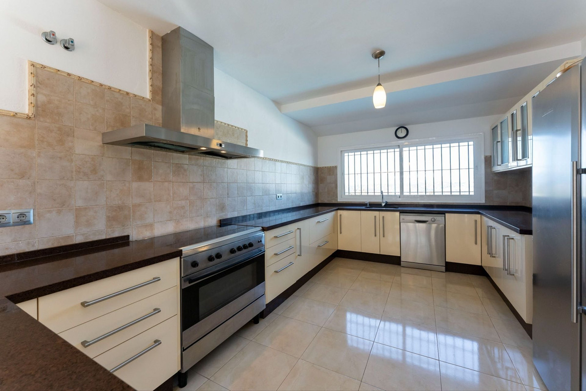 Se vende Villa - Chalet de 9 dormitorios en Costa Del Sol, Málaga, España