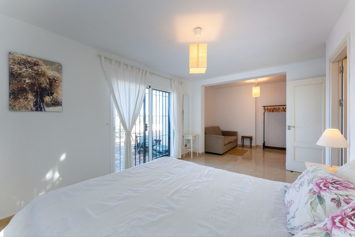 Se vende Villa - Chalet de 9 dormitorios en Costa Del Sol, Málaga, España