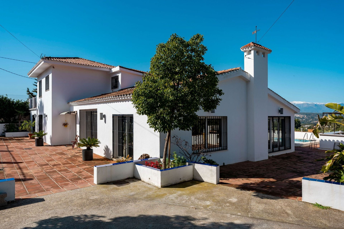 Se vende Villa - Chalet de 9 dormitorios en Costa Del Sol, Málaga, España