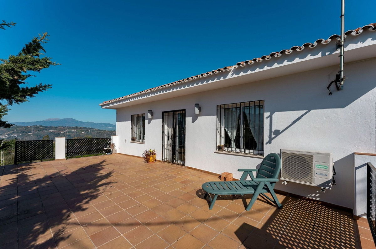 Se vende Villa - Chalet de 9 dormitorios en Costa Del Sol, Málaga, España