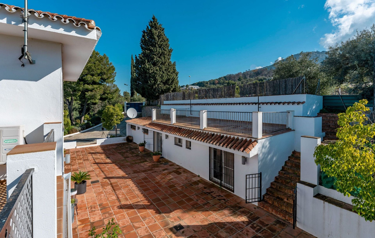 Se vende Villa - Chalet de 9 dormitorios en Costa Del Sol, Málaga, España