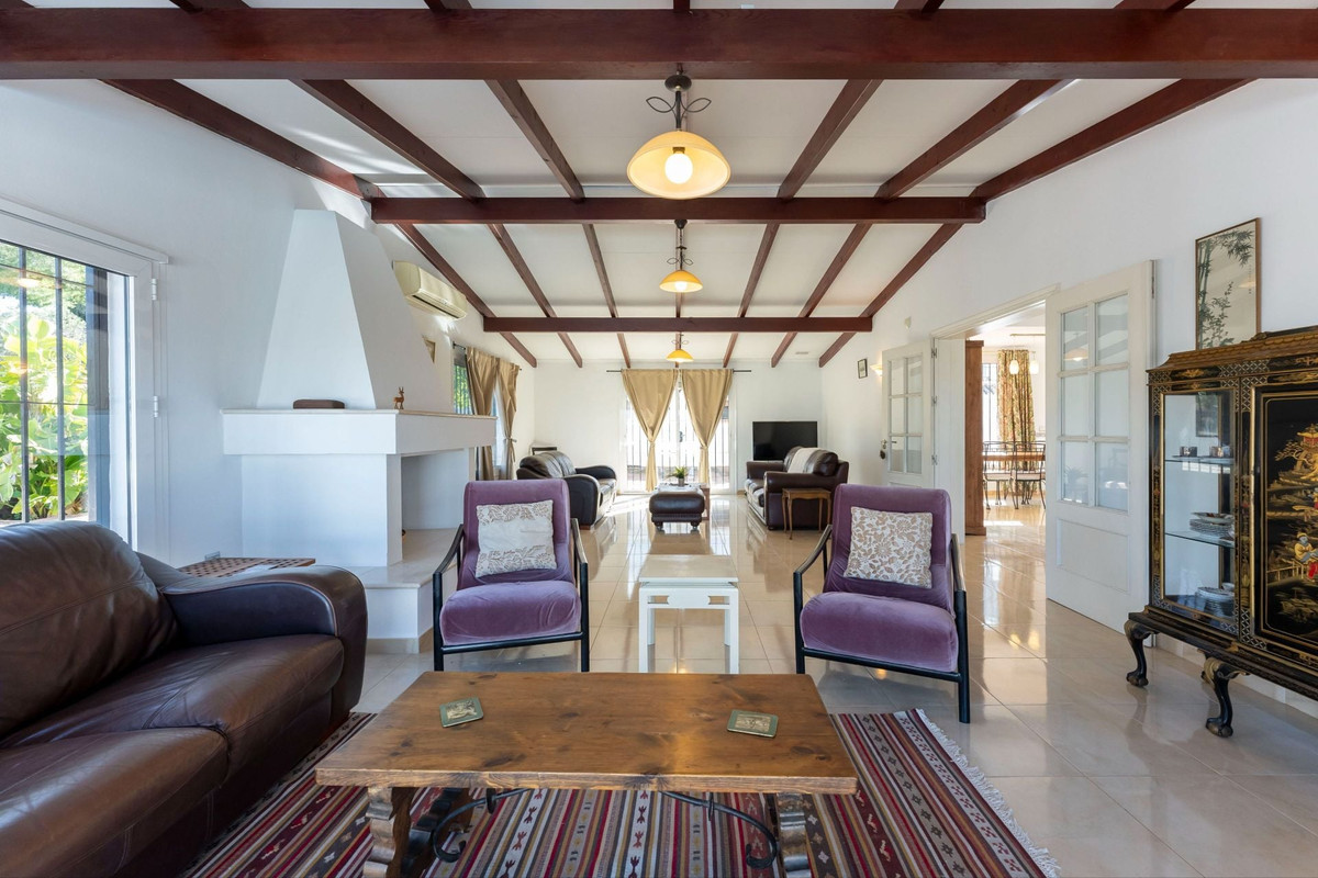 Se vende Villa - Chalet de 9 dormitorios en Costa Del Sol, Málaga, España