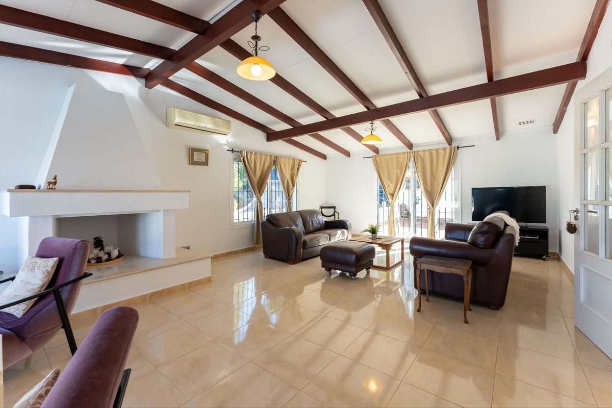 Se vende Villa - Chalet de 9 dormitorios en Costa Del Sol, Málaga, España