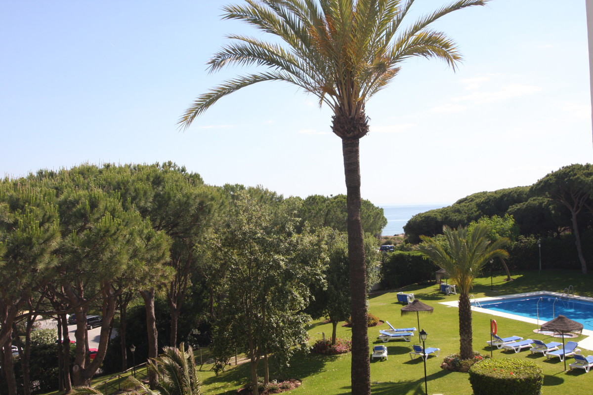 2 Bed Apartment for sale in Puerto De Cabopino Costa Del Sol, Málaga, Spain