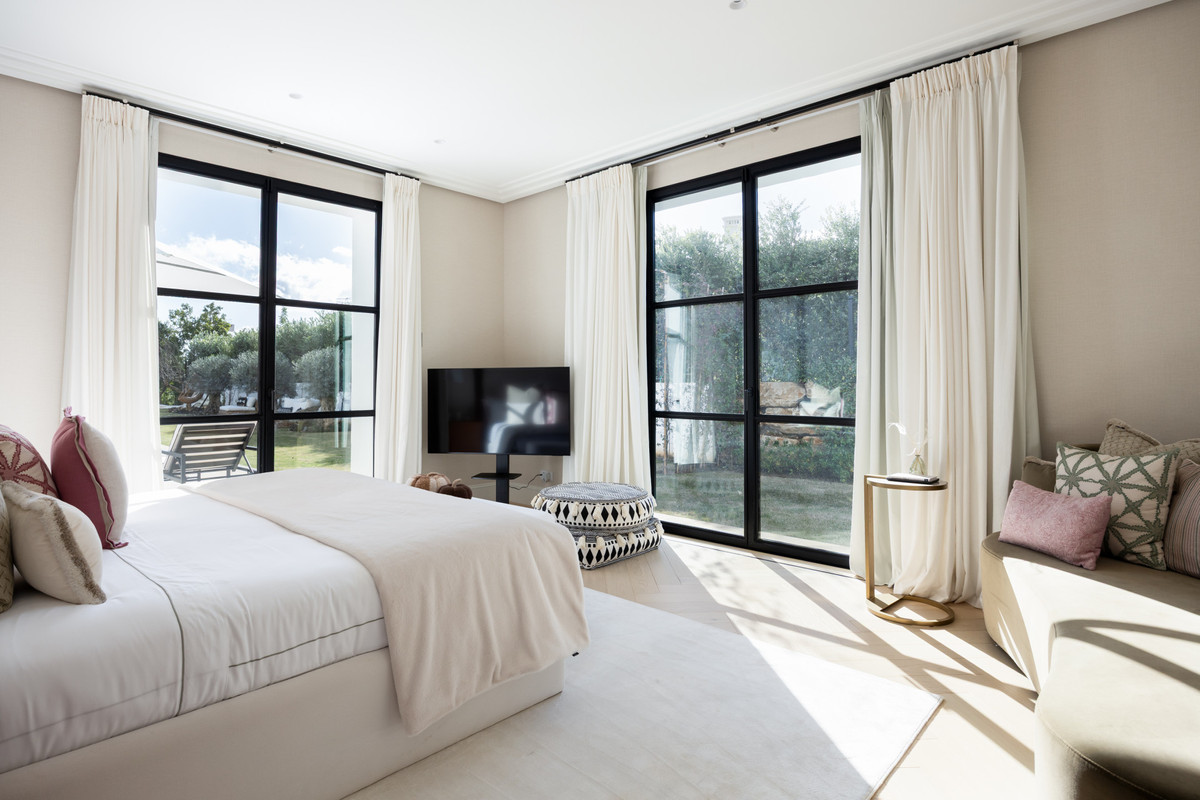 Se vende Villa - Chalet de 6 dormitorios en Costa Del Sol, Málaga, España