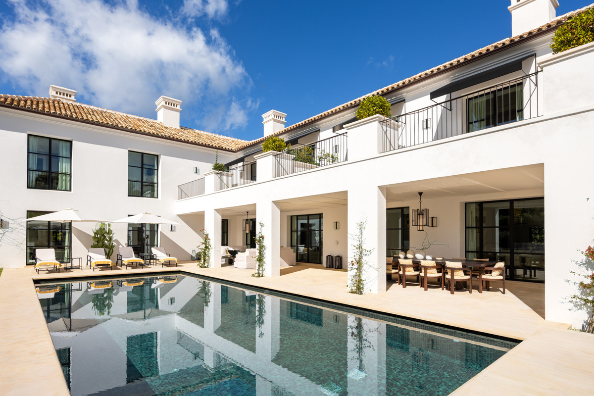 Se vende Villa - Chalet de 6 dormitorios en Costa Del Sol, Málaga, España