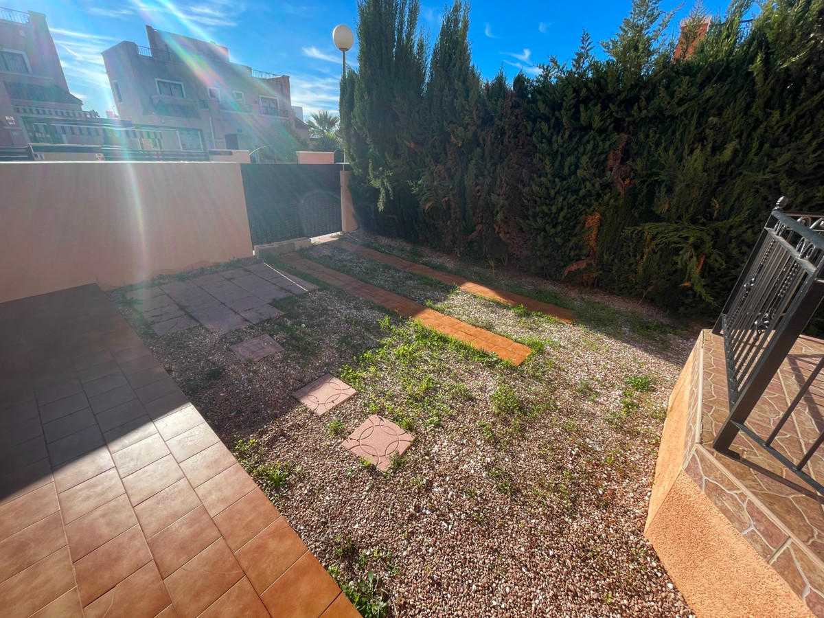 Se vende Adosada de 3 dormitorios en Costa Blanca, Alicante, España
