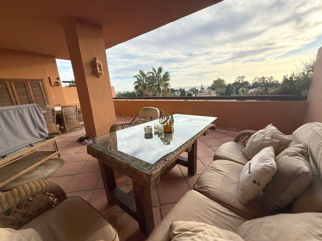 3 Bed Apartment for sale in Marbella Costa Del Sol, Málaga, Spain