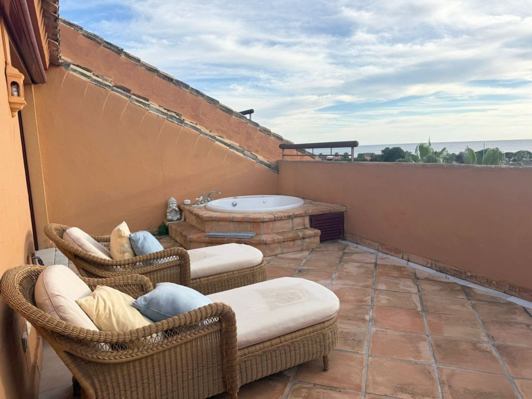 3 Bed Apartment for sale in Marbella Costa Del Sol, Málaga, Spain