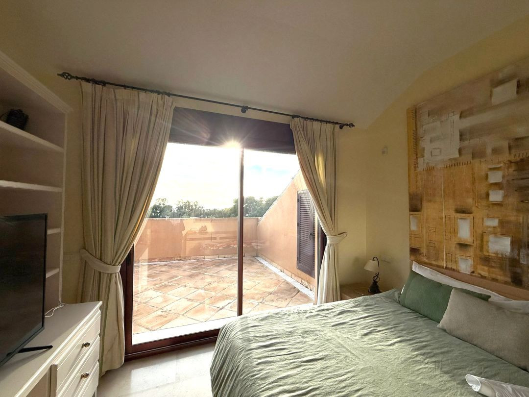 3 Bed Apartment for sale in Marbella Costa Del Sol, Málaga, Spain