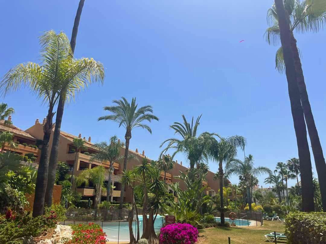 3 Bed Apartment for sale in Marbella Costa Del Sol, Málaga, Spain
