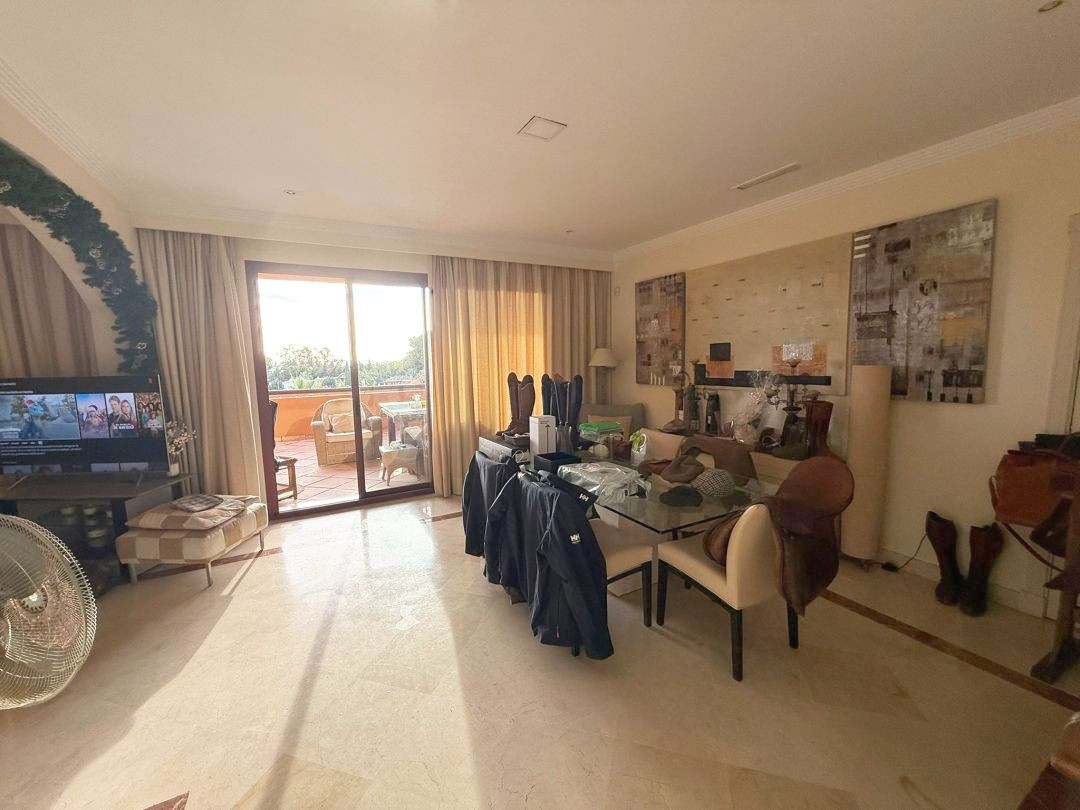 3 Bed Apartment for sale in Marbella Costa Del Sol, Málaga, Spain
