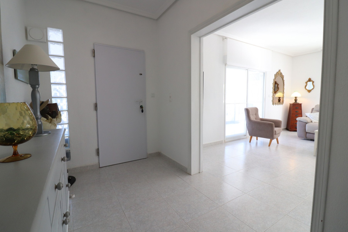 Se vende Villa - Chalet de 4 dormitorios en Costa Blanca, Alicante, España