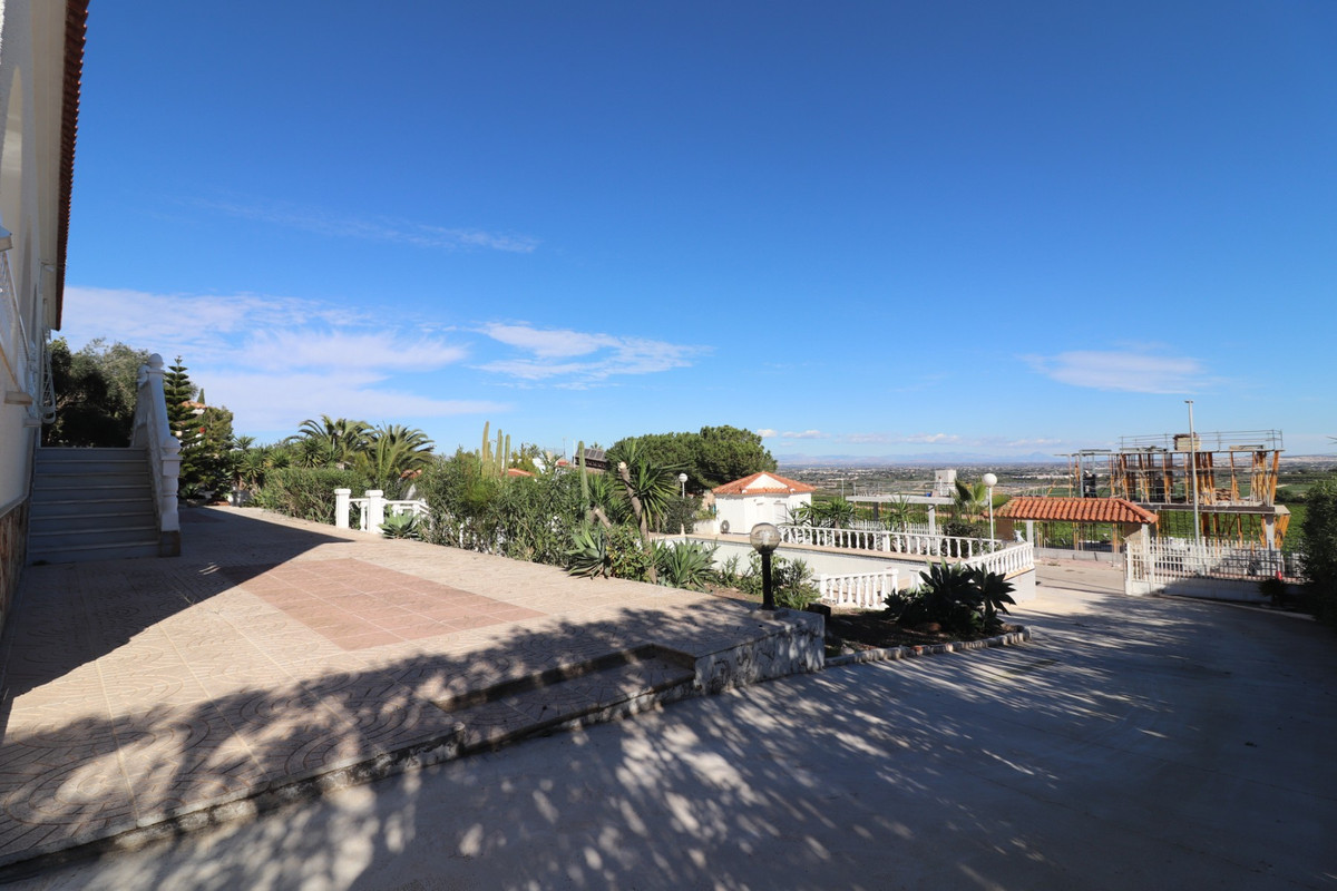 Se vende Villa - Chalet de 4 dormitorios en Costa Blanca, Alicante, España