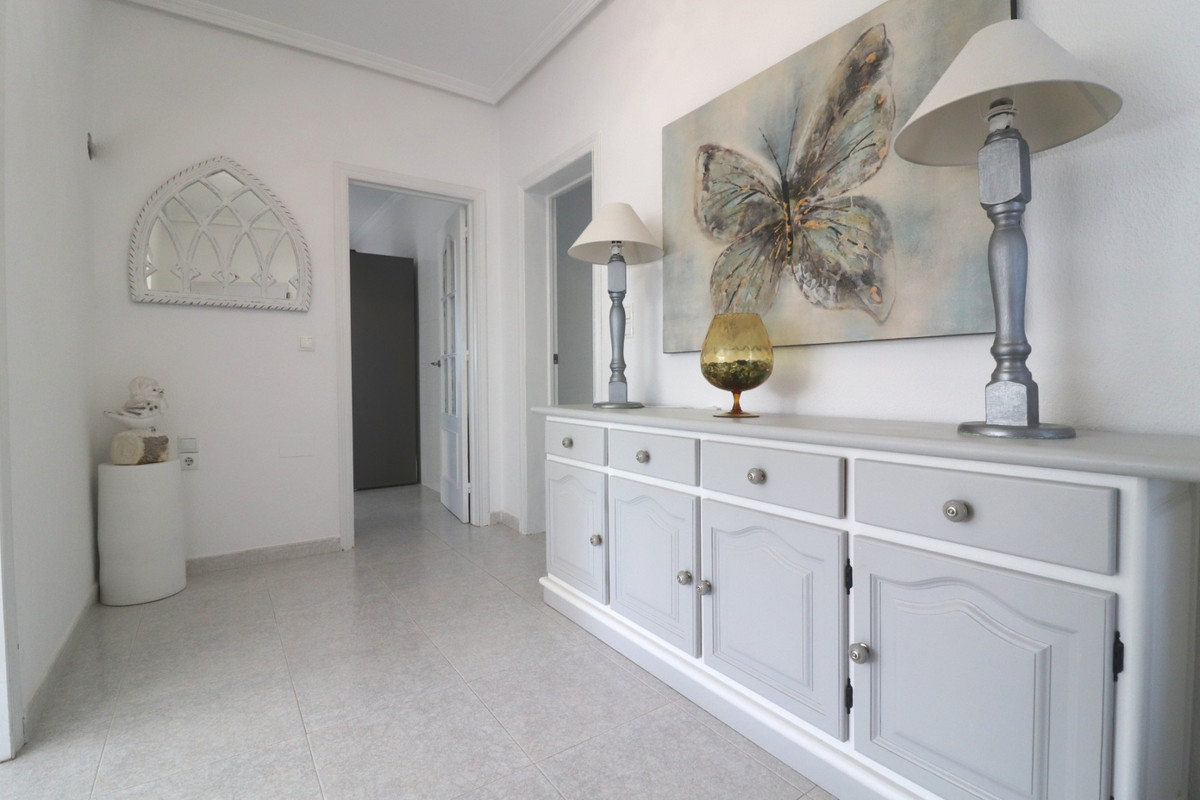 Se vende Villa - Chalet de 4 dormitorios en Costa Blanca, Alicante, España