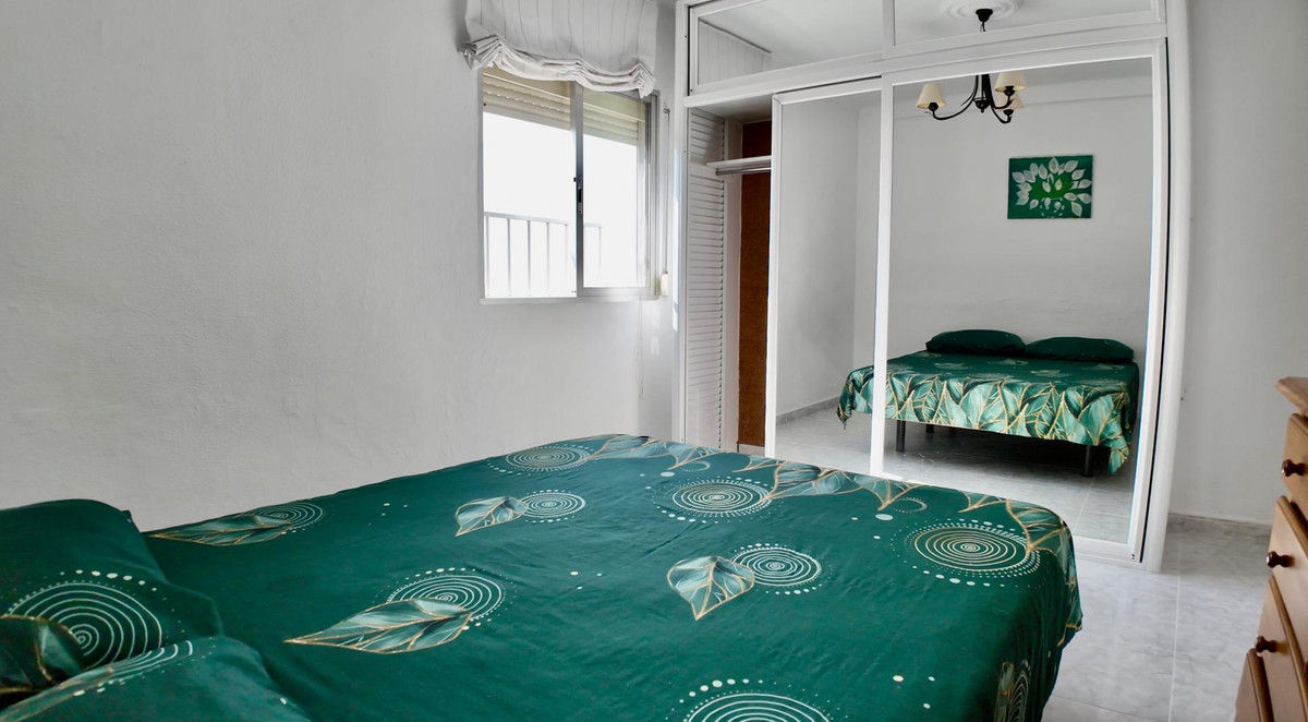 Se vende Apartamento Planta Media de 2 dormitorios en Costa Del Sol, Málaga, España