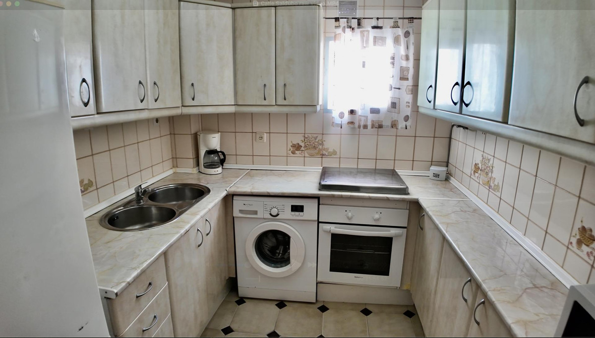 Se vende Apartamento Planta Media de 2 dormitorios en Costa Del Sol, Málaga, España