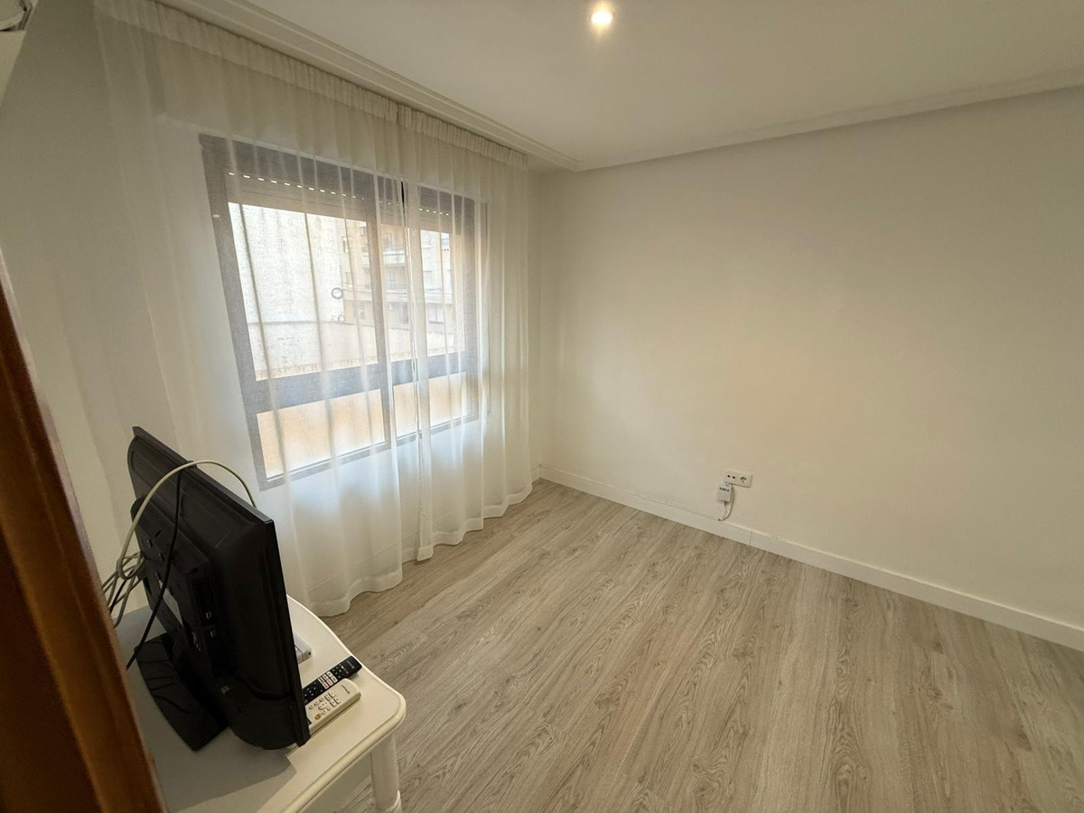 Se vende Apartamento Planta Media de 2 dormitorios en Costa Blanca, Alicante, España