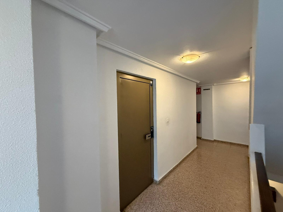 Se vende Apartamento Planta Media de 2 dormitorios en Costa Blanca, Alicante, España