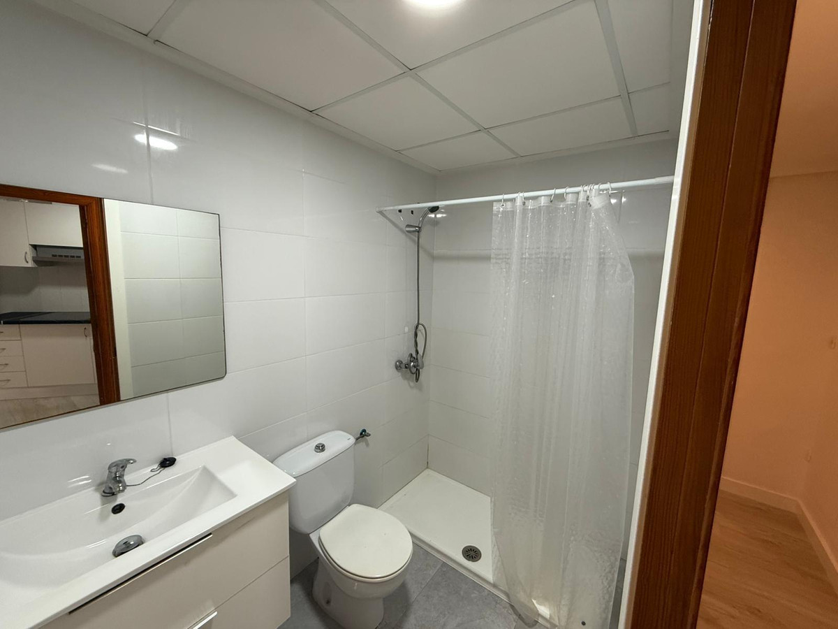 Se vende Apartamento Planta Media de 2 dormitorios en Costa Blanca, Alicante, España