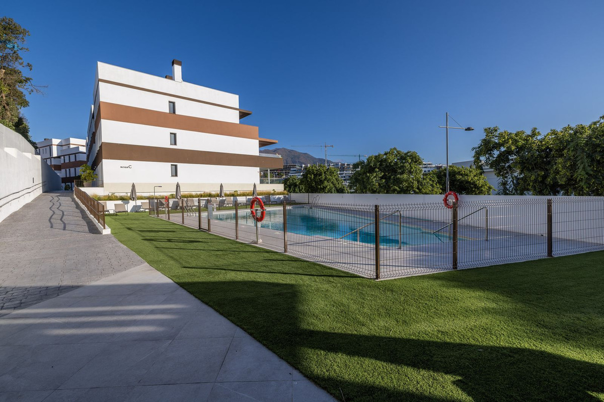 2 Bed Apartment for sale in Estepona Costa Del Sol, Málaga, Spain