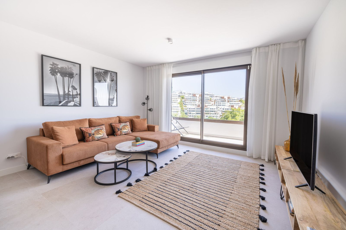 2 Bed Apartment for sale in Estepona Costa Del Sol, Málaga, Spain