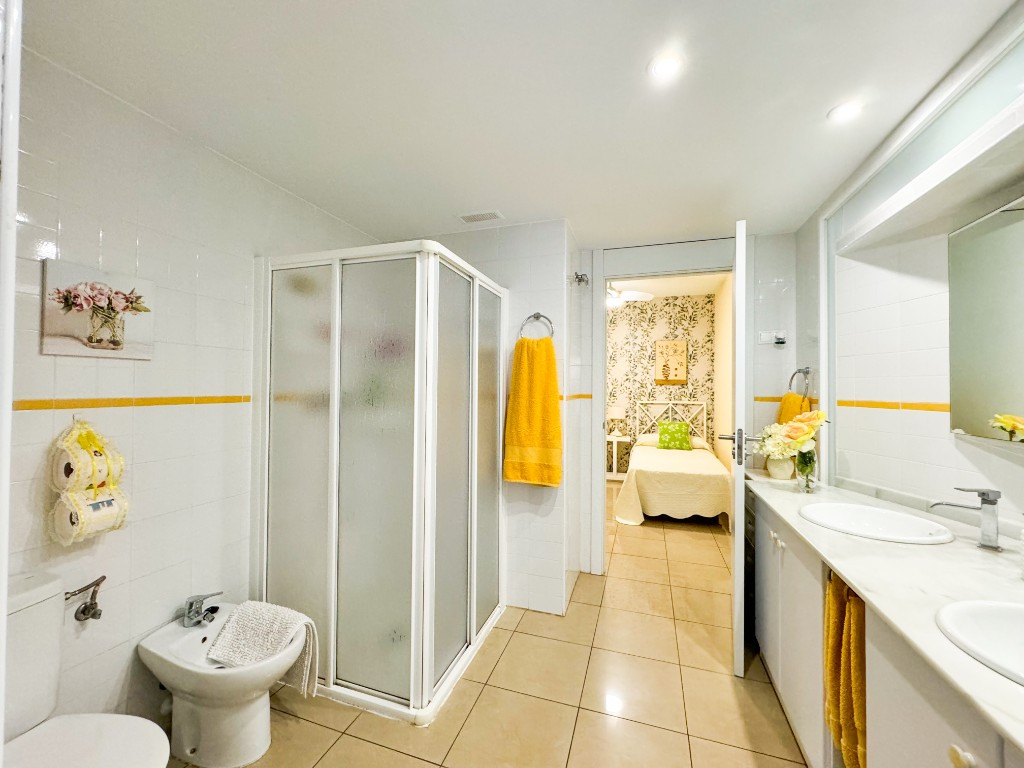 Se vende Apartamento Planta Baja de 2 dormitorios en Costa Blanca, Alicante, España