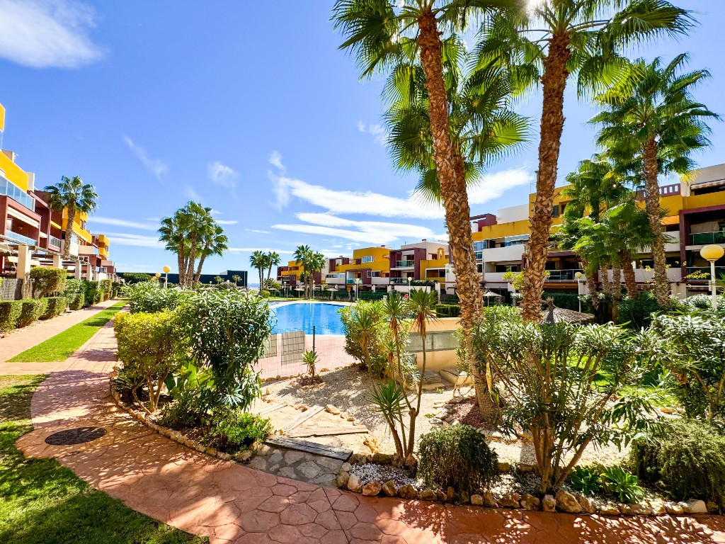 Se vende Apartamento Planta Baja de 2 dormitorios en Costa Blanca, Alicante, España