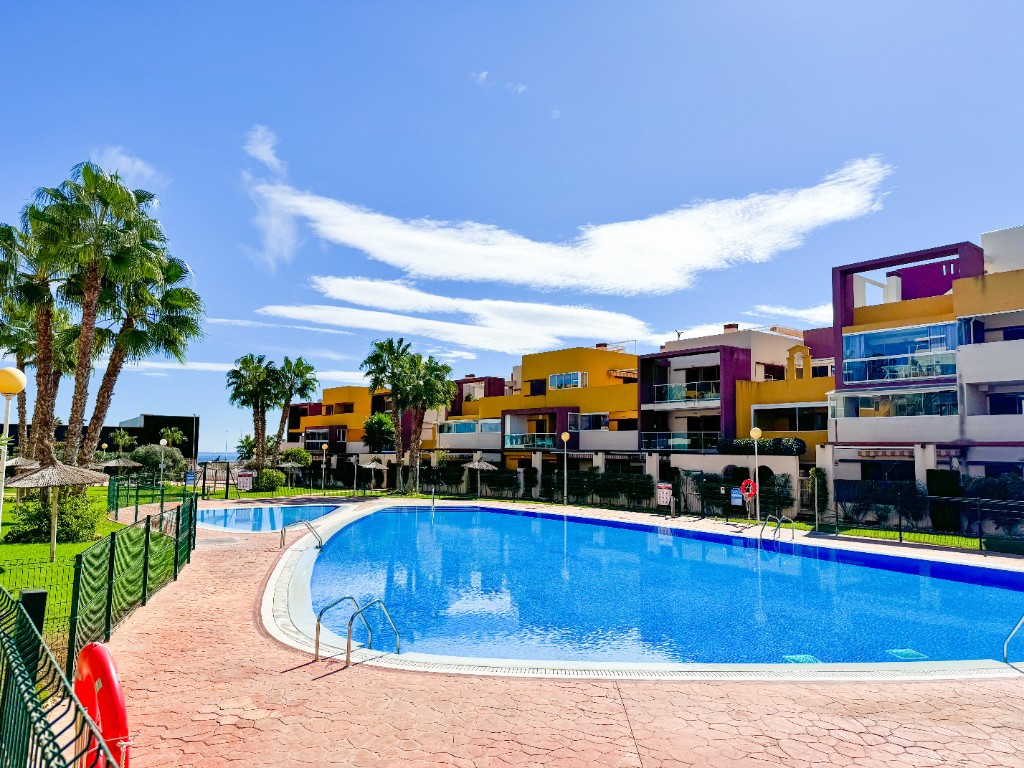Se vende Apartamento Planta Baja de 2 dormitorios en Costa Blanca, Alicante, España