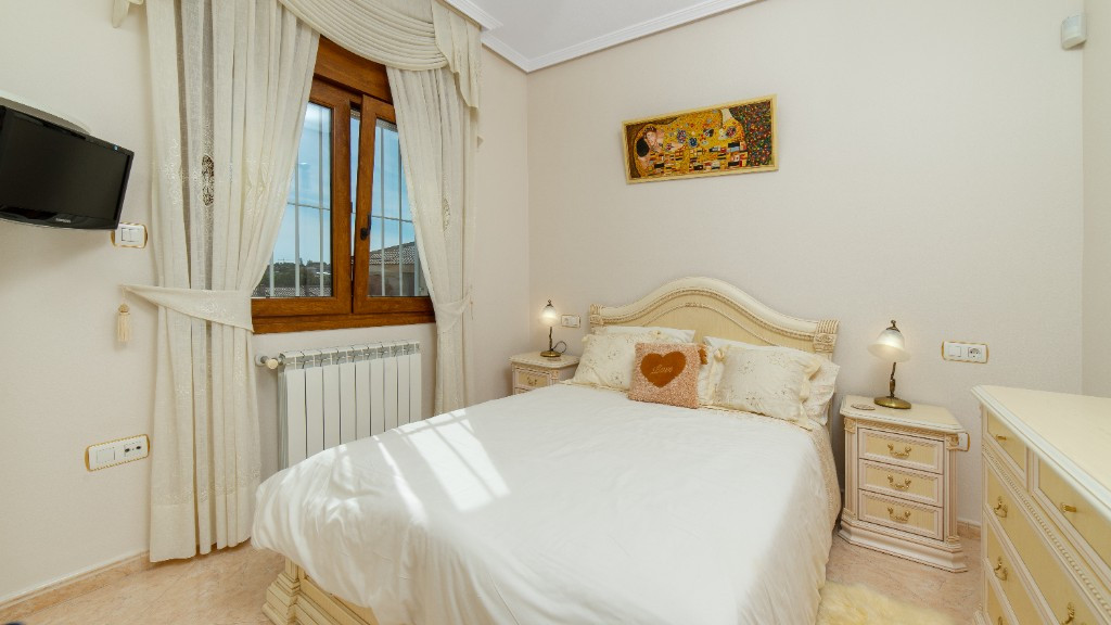Se vende Villa - Chalet de 2 dormitorios en Costa Blanca, Alicante, España