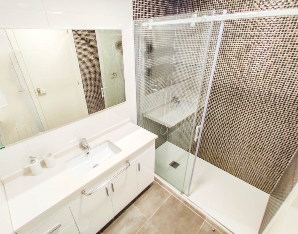 Se vende Apartamento en Planta Última de 2 dormitorios en Costa Blanca, Alicante, España