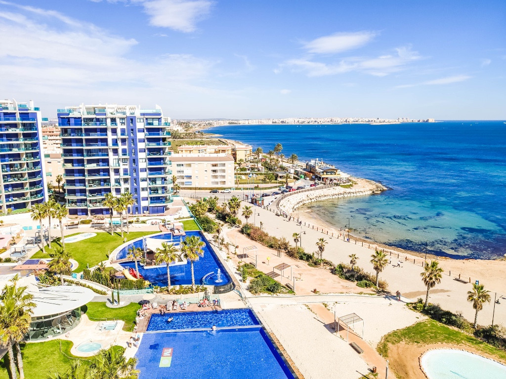 Se vende Apartamento en Planta Última de 2 dormitorios en Costa Blanca, Alicante, España