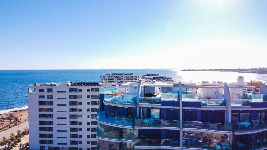 Se vende Apartamento en Planta Última de 2 dormitorios en Costa Blanca, Alicante, España