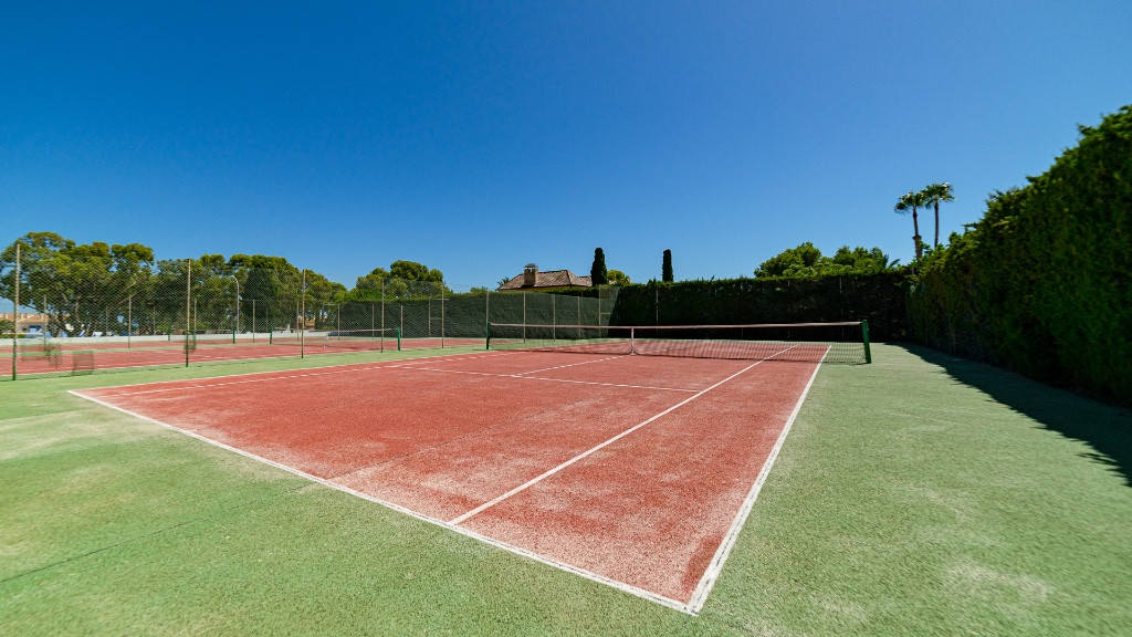 7 Bed Townhouse for sale in Campoamor Costa Blanca, Alicante, Spain