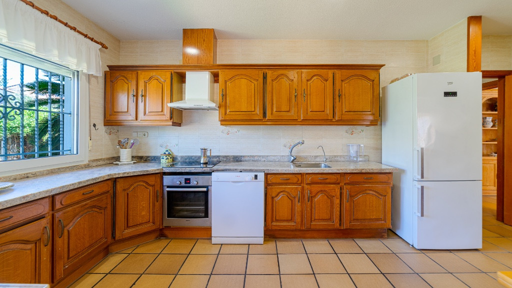 7 Bed Townhouse for sale in Campoamor Costa Blanca, Alicante, Spain